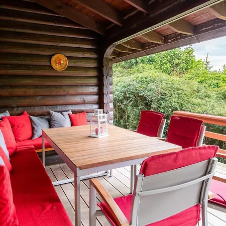 Gluehalm Holiday home *